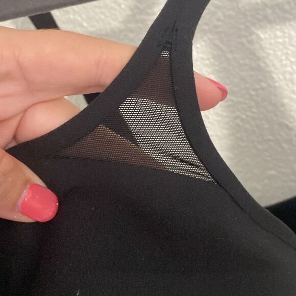 NWOT- Athleta- black zip front sports bra with cross back- Size XS - Picture 9 of 11